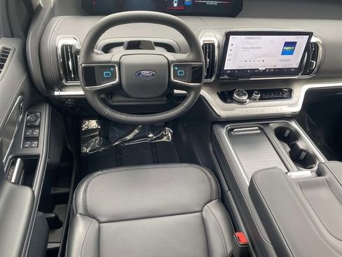 New 2026 Ford Expedition Max Platinum w/ Driver's Package image 12