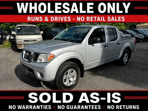 Used 2012 Nissan Frontier SV AWD/4WD image 1