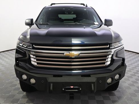 Used 2023 Chevrolet Suburban High Country image 10