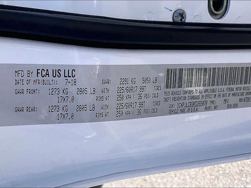 Used 2019 Jeep Cherokee Latitude w/ Cold Weather Group image 31