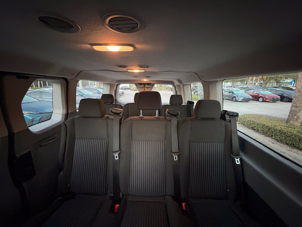 Used 2017 Ford Transit 150 XLT RWD image 7