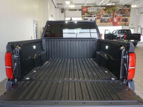 Certified 2025 Toyota Tacoma TRD Off-Road AWD/4WD image 15