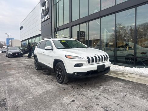 Used 2016 Jeep Cherokee Latitude w/ Cold Weather Group image 1