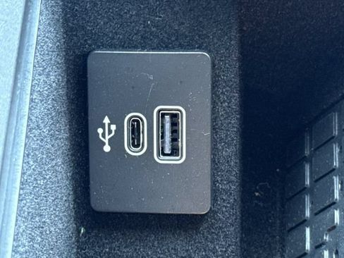 New 2026 Lincoln Navigator Reserve AWD/4WD image 34