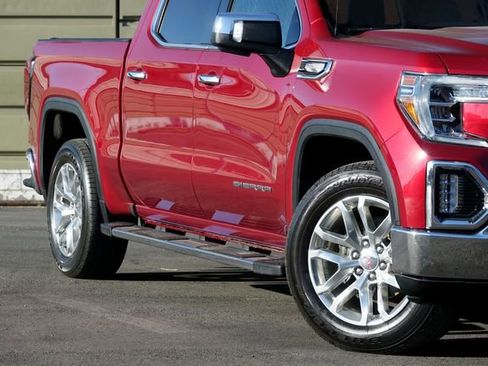 Used 2019 GMC Sierra 1500 SLT image 3
