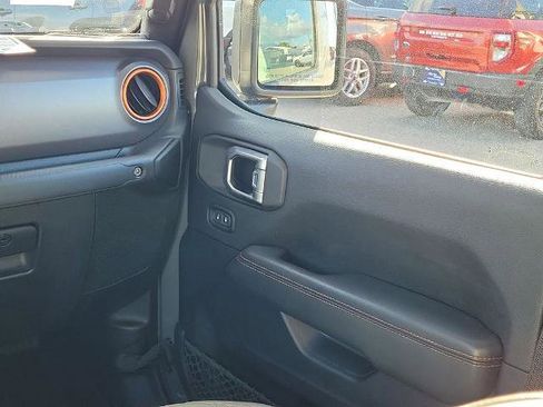 Used 2020 Jeep Gladiator Mojave AWD/4WD image 16