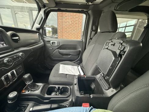 Used 2020 Jeep Wrangler Sport AWD/4WD image 24