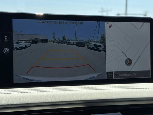 Used 2025 Genesis G70 2.5T RWD image 12