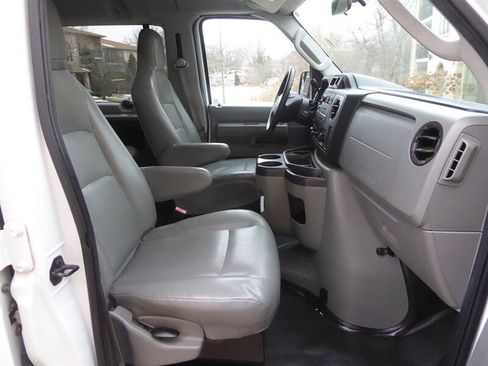 Used 2011 Ford E-350 and Econoline 350 XL w/ PWR Windows & Locks Group image 21