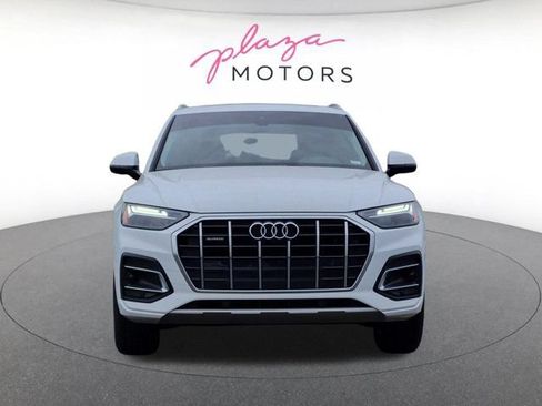 Used 2023 Audi Q5 2.0T Premium w/ Convenience Package AWD/4WD image 2