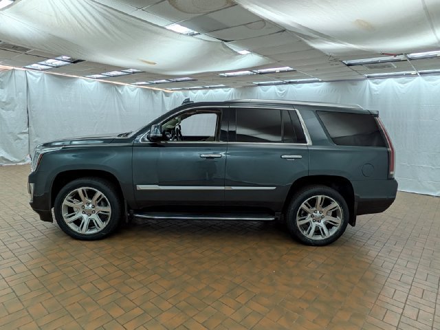 Used 2019 Cadillac Escalade Luxury AWD/4WD image 3