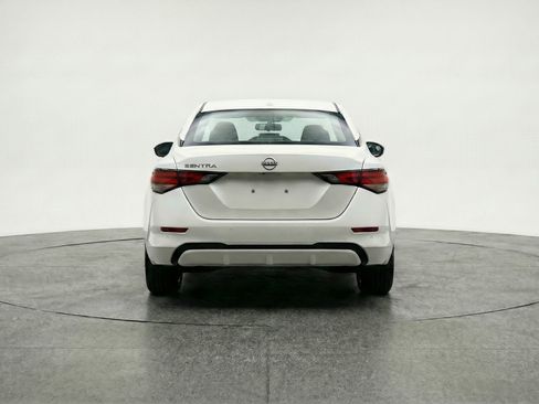 Used 2025 Nissan Sentra SV image 7