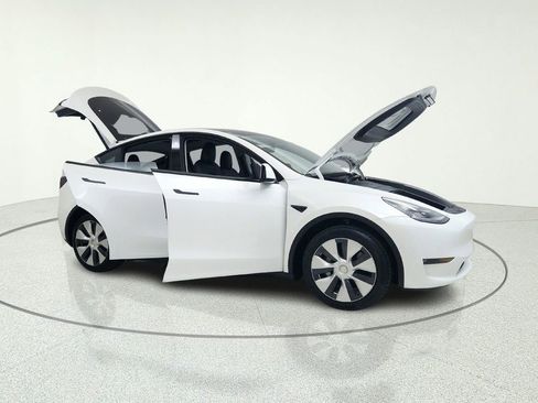 Used 2021 Tesla Model Y Long Range AWD/4WD image 15