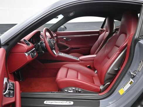 Used 2023 Porsche 718 Cayman GTS RWD image 17