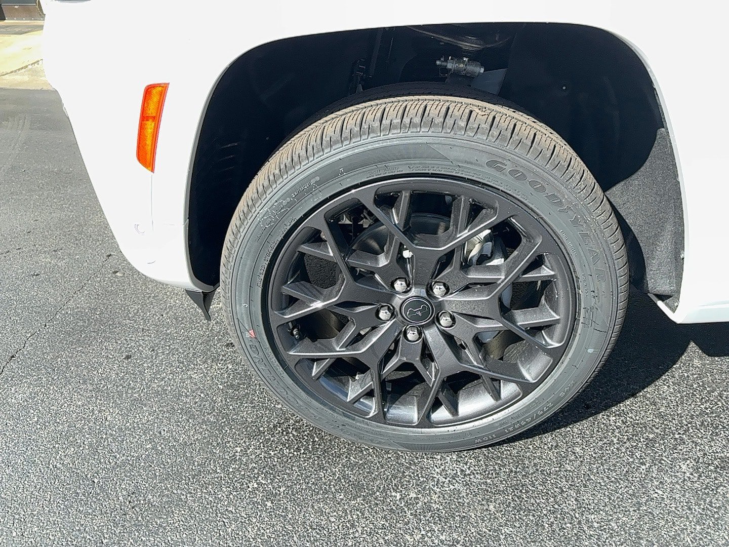New 2027 Jeep Grand Cherokee Summit AWD/4WD image 2