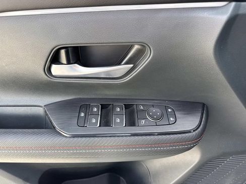 Used 2025 Nissan Kicks SR FWD image 20