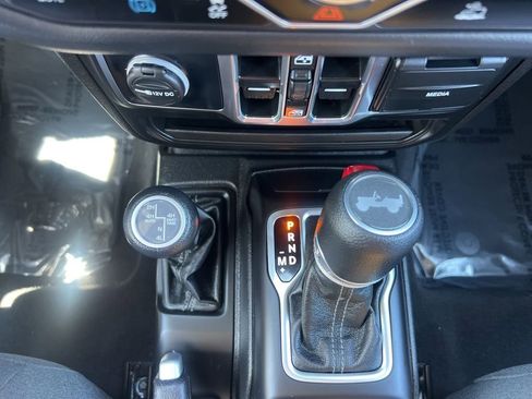 Used 2025 Jeep Wrangler Unlimited Sahara AWD/4WD image 62