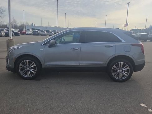 Used 2024 Cadillac XT5 Premium Luxury image 2