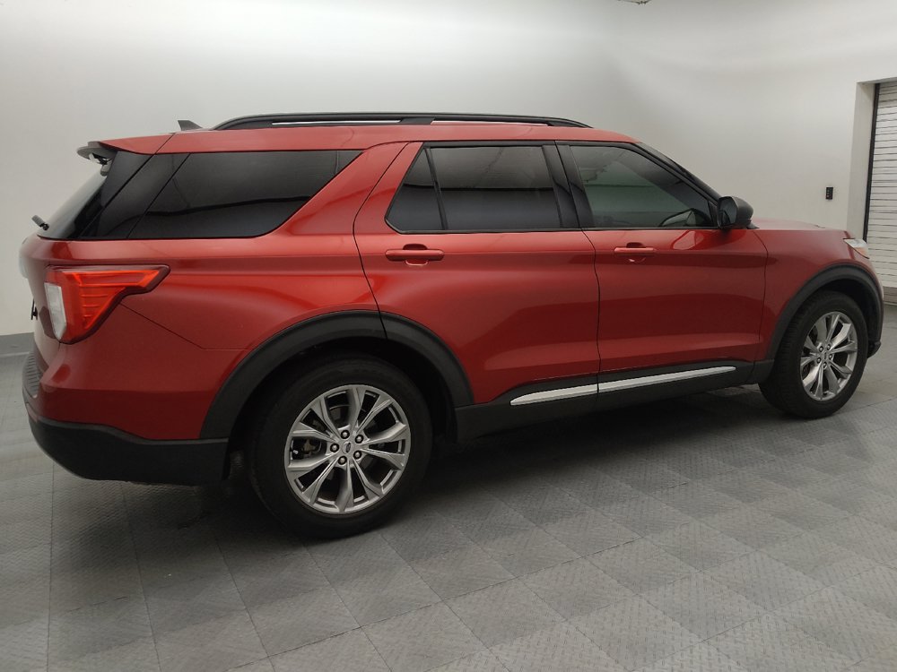 Used 2022 Ford Explorer XLT w/ Equipment Group 202A RWD image 10
