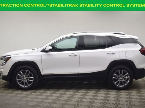 Used 2024 GMC Terrain SLT image 11