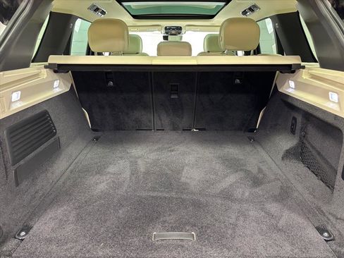 Used 2023 Land Rover Range Rover SE image 42