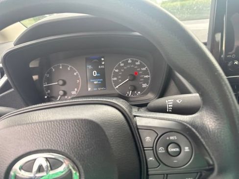Used 2025 Toyota Corolla LE FWD image 13