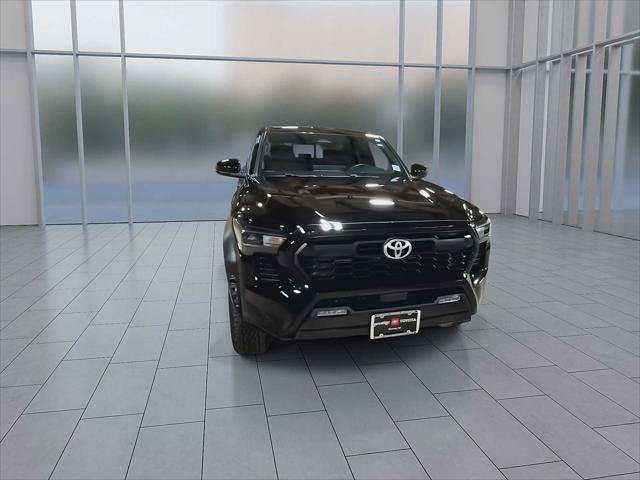 Certified 2025 Toyota Tacoma TRD Off-Road w/ TRD Off Road Upgrade Package AWD/4WD image 3