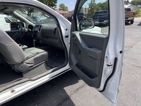 Used 2019 Nissan Frontier S RWD image 24
