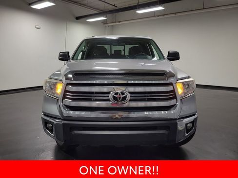 Used 2017 Toyota Tundra SR5 AWD/4WD image 3