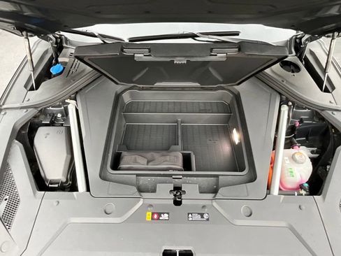 Used 2025 Genesis Electrified GV70 Advanced w/ Prestige Package image 10