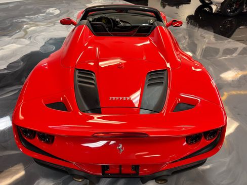 Used 2021 Ferrari F8 Tributo RWD image 11