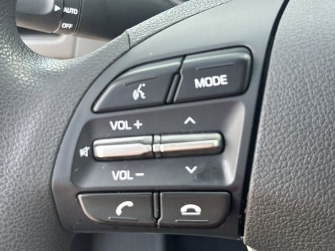 Used 2019 Hyundai Elantra SEL FWD image 22
