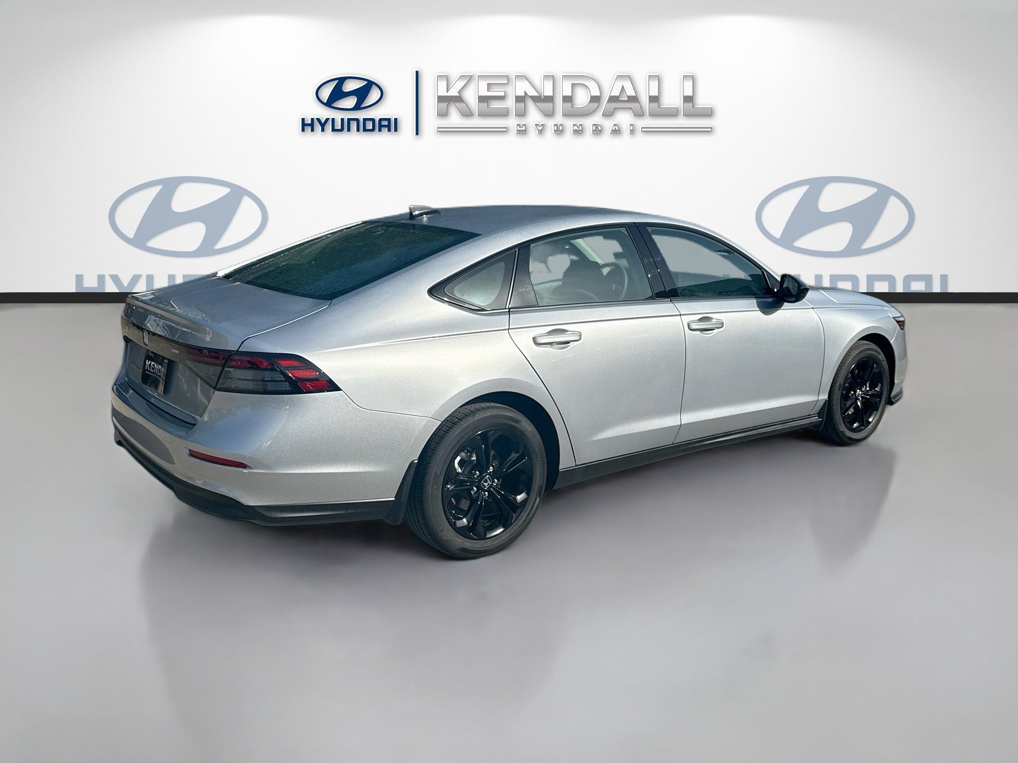 Used 2025 Honda Accord SE image 6