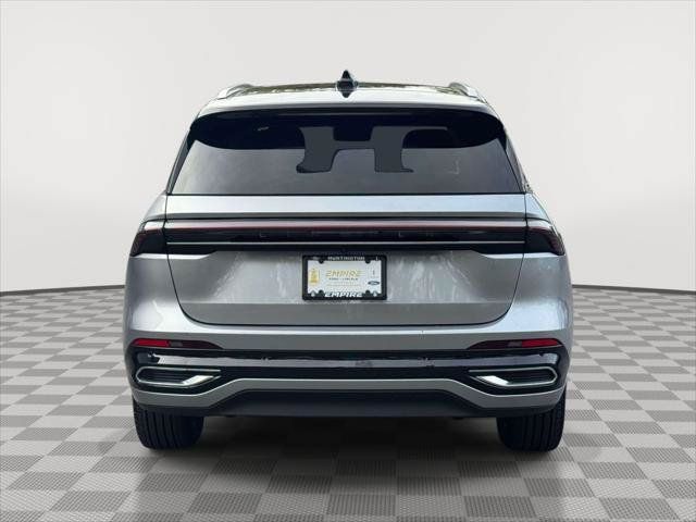 Certified 2025 Lincoln Nautilus Reserve AWD/4WD image 6