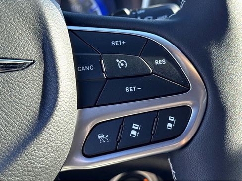 New 2026 Chrysler Voyager LX image 18