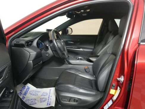 Used 2021 Toyota Venza Limited w/ Carpet Mat Package (TMS) AWD/4WD image 27