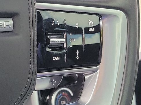 Used 2023 Land Rover Range Rover SE image 34