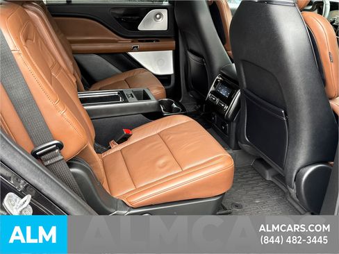 Used 2023 Lincoln Aviator Reserve w/ Equipment Group 201A image 18
