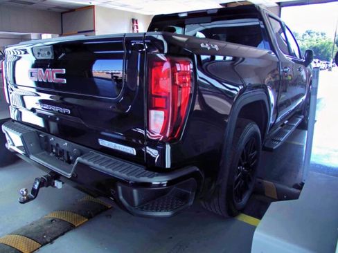 Used 2023 GMC Sierra 1500 Elevation w/ Preferred Package AWD/4WD image 2