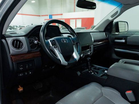 Used 2016 Toyota Tundra Limited w/ Limited Premium Package AWD/4WD image 23