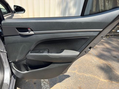 Used 2018 Hyundai Elantra SEL FWD image 36