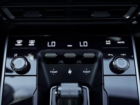 Used 2025 Porsche 911 Turbo S image 64