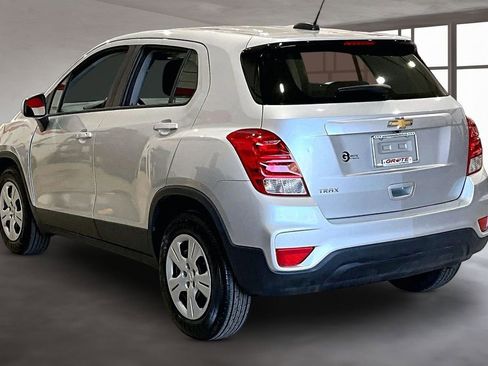 Used 2018 Chevrolet Trax LS FWD image 12