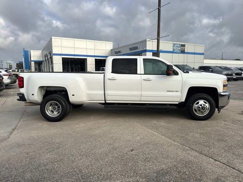 Used 2015 Chevrolet Silverado 3500 LT w/ LT Convenience Package image 6