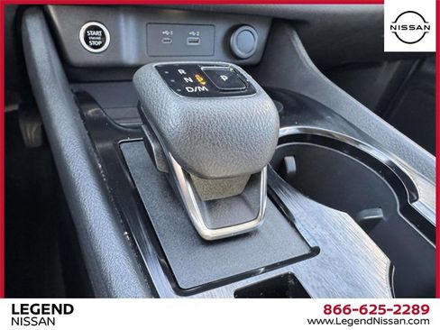 Used 2022 Nissan Rogue SV image 25