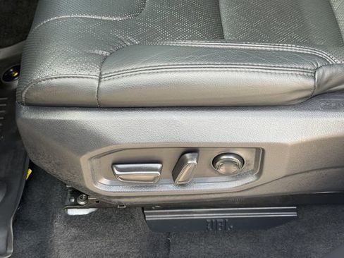 Used 2024 Toyota Tundra Limited AWD/4WD image 24