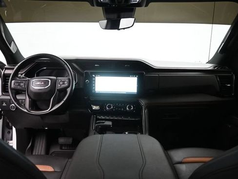 Used 2024 GMC Sierra 1500 AT4 w/ Technology Package AWD/4WD image 22