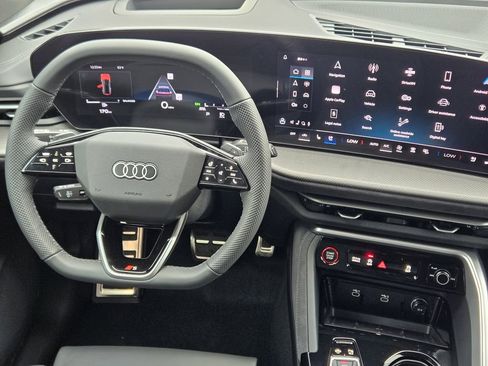 New 2025 Audi SQ5 Premium Plus image 31