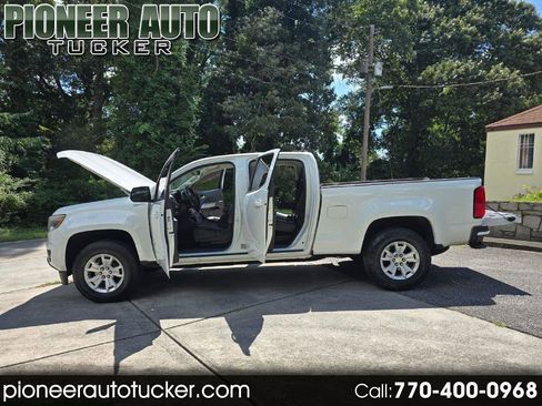 Used 2017 Chevrolet Colorado LT w/ LT Convenience Package image 1
