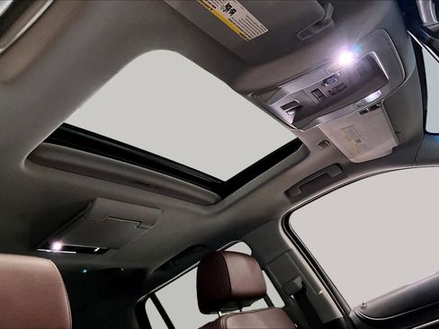 Used 2019 Chevrolet Tahoe Premier w/ Premier Plus Edition AWD/4WD image 14